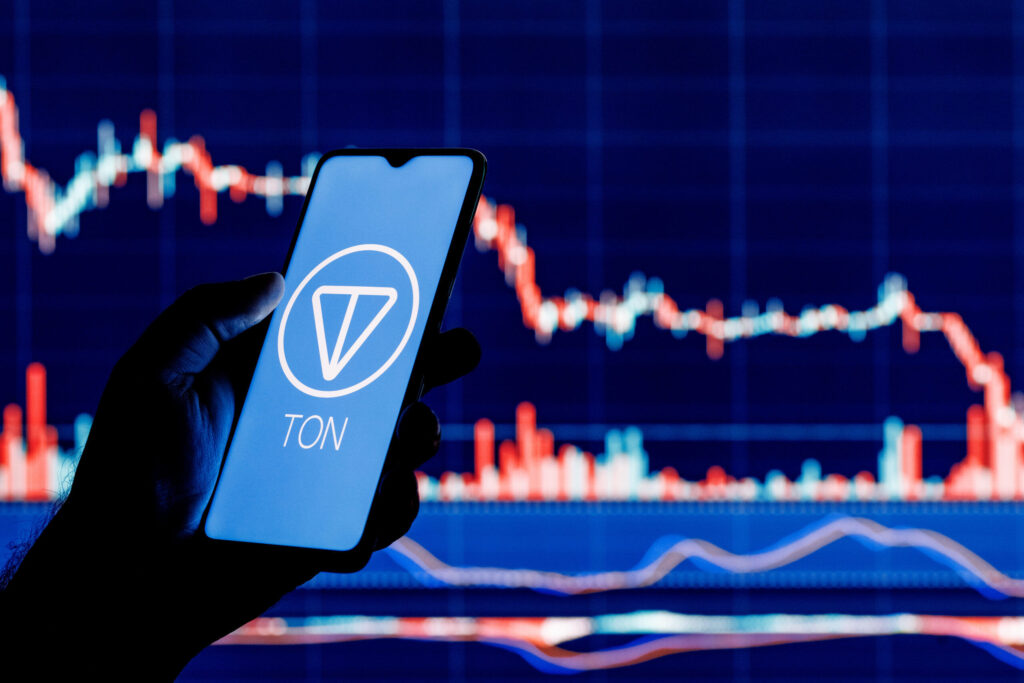 Toncoin breaks out after Grok AI integration into Telegram: will TON price hit $6?