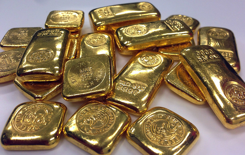 Best gold stocks and ETFs to buy as its price surges