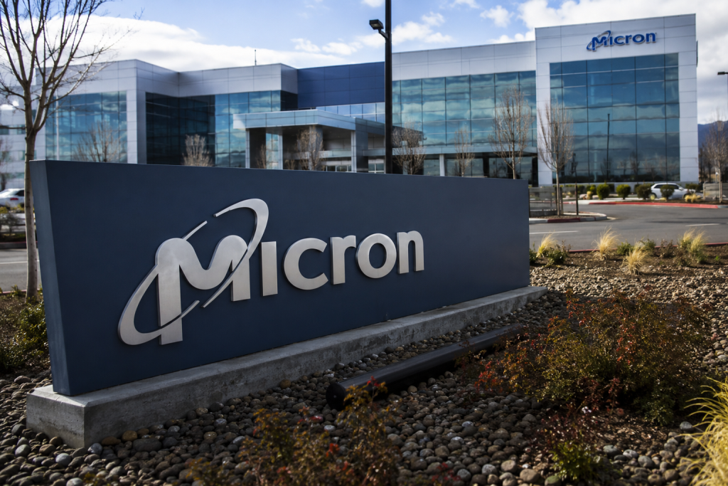 Micron stock has lost momentum on AI bubble fears: buy, sell, or hold?